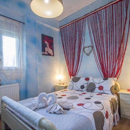 Frasta'S Rose Appartement Plaka  Buitenkant foto