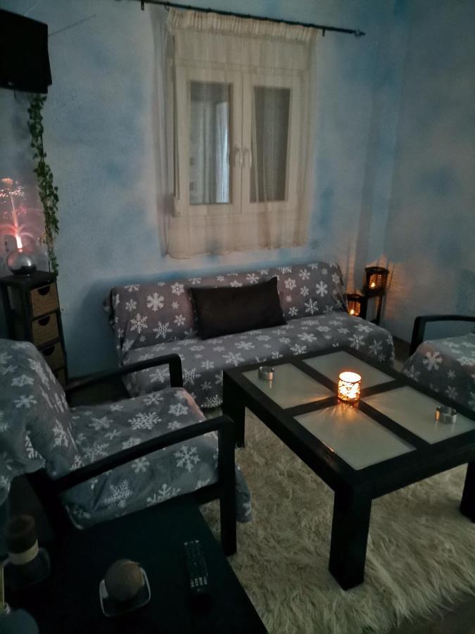 Frasta'S Rose Appartement Plaka  Buitenkant foto
